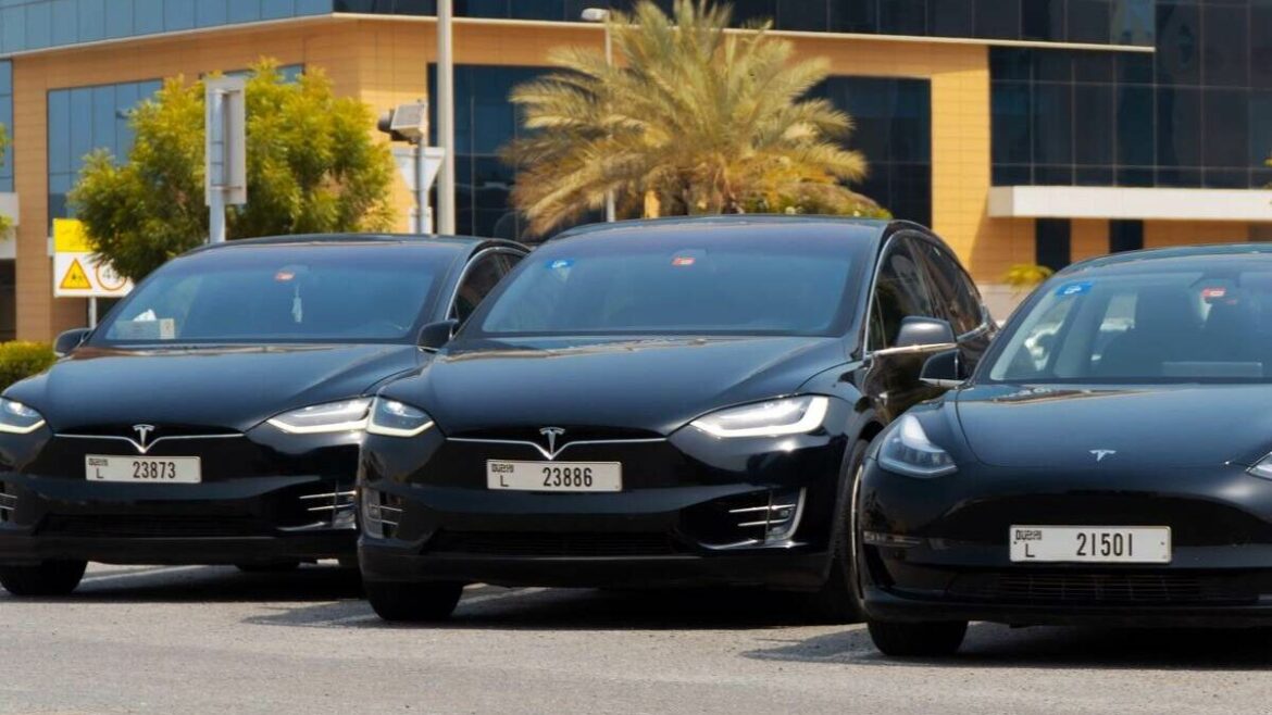 Dubai-luxury-transport-1200×675