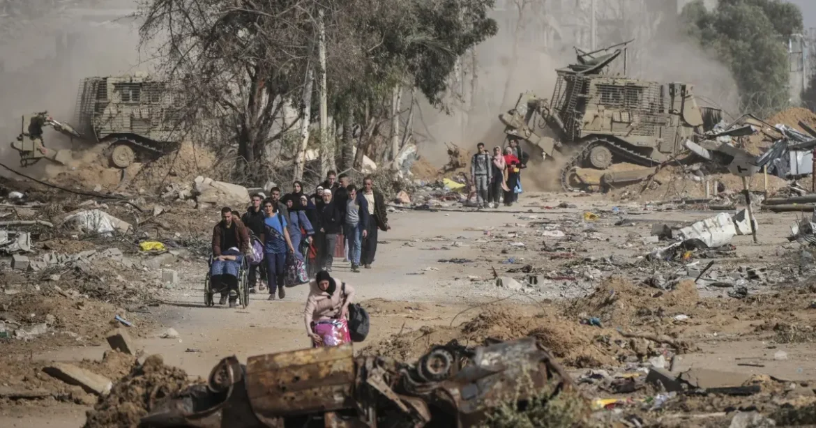 202411mena_ip_gaza_salahaldinroad_evacuation (5)