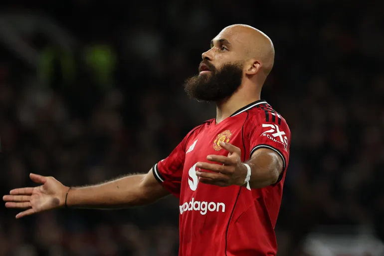 2025-10-25T182806Z_1176668999_UP1ELAP1FASMZ_RTRMADP_3_SOCCER-ENGLAND-MUN-BHA-1761449844